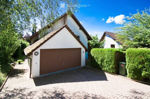 6.5-Zimmer-Einfamilienhaus (225 m2) mit grossem Garten, Sauna und Doppelgarage in idyllischer Lage 12