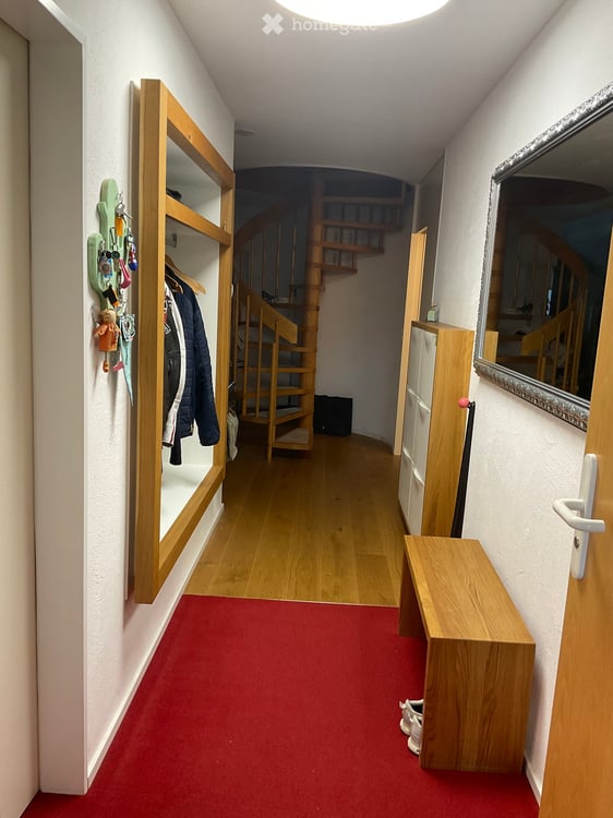 Charmante 4.5-Zimmer-Maisonette-Wohnung mit Hobbyraum im Dorfkern von Sins 3
