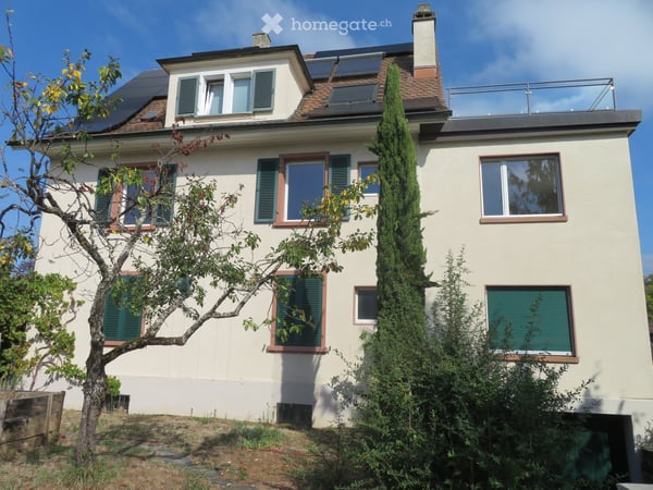 Grosse 4.5-Zimmer-Wohnung mit schönem Garten und Swimming-Pool 2