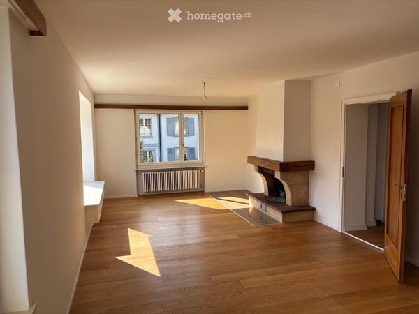 Grosse 4.5-Zimmer-Wohnung mit schönem Garten und Swimming-Pool 7