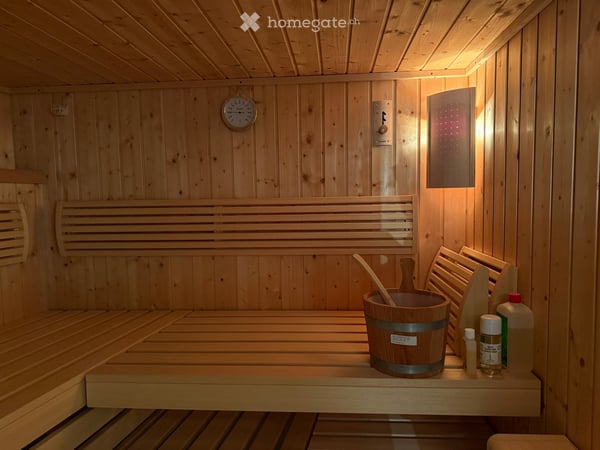 Ruhige Gewerbeeinheit mit Büro, Lager und Sauna in Baar 9