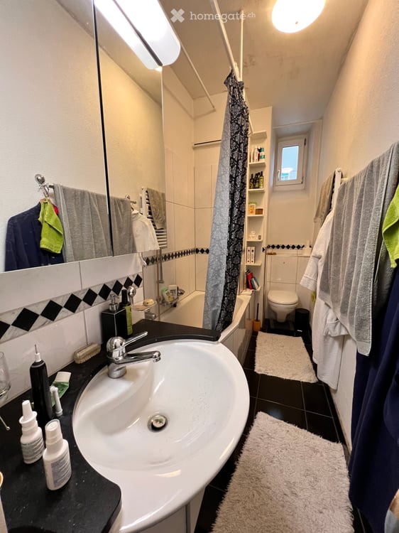 Altbau Wohnung Zentral in Biel 4
