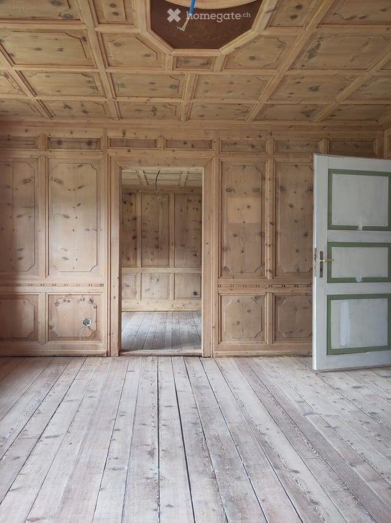 In Müstair in historischem Wohnhaus an ruhiger, sonniger Lage mit Aussicht in die Berge