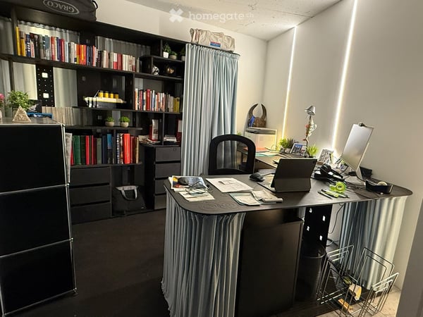 Aussergewöhnliche 5-Zimmer-Parterrewohnung mit 167 m² Wohnfläche und grosszügigem Gartensitzplatz 8