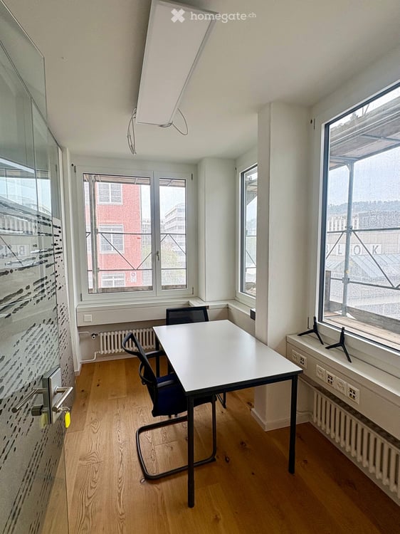 Bürofläche (215 m²) direkt bei der Hardbrücke, Zürich 9