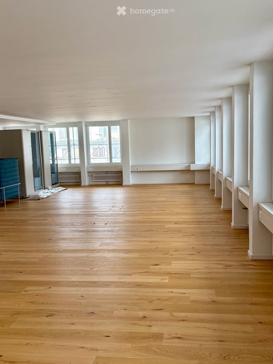 Bürofläche (215 m²) direkt bei der Hardbrücke, Zürich 6