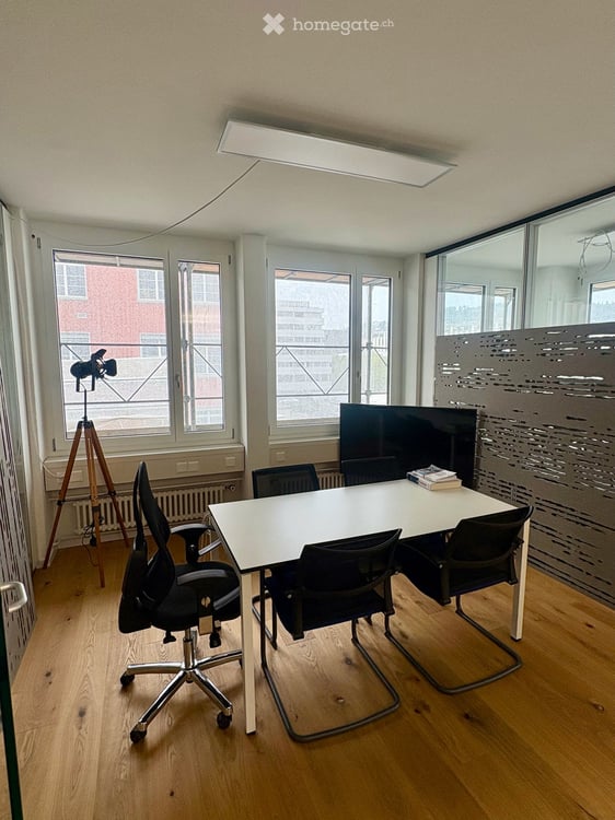Bürofläche (215 m²) direkt bei der Hardbrücke, Zürich 8