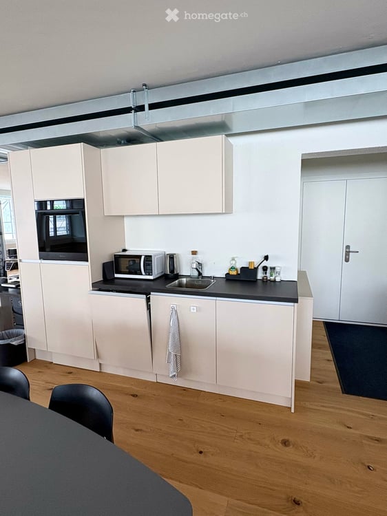 Bürofläche (215 m²) direkt bei der Hardbrücke, Zürich 11