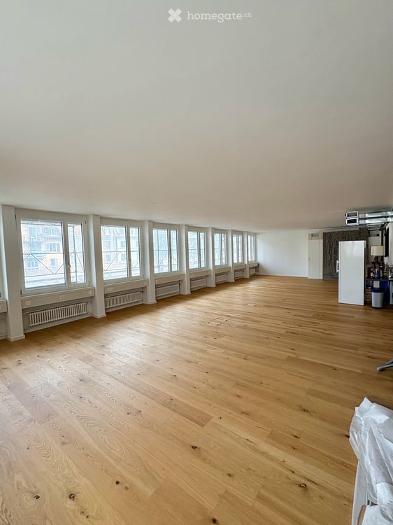 Bürofläche (215 m²) direkt bei der Hardbrücke, Zürich 4