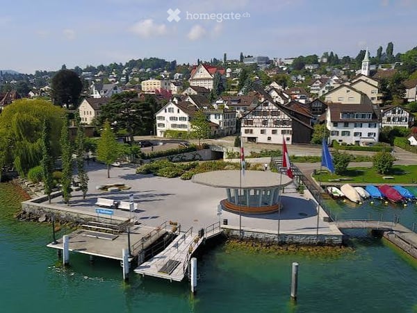 OFF-MARKET: Einfamilienhaus mit Pool an ruhiger Lage