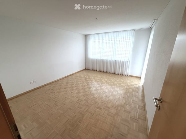 Wohnen und Wohlfühlen – zentral, modern, hell und komfortabel mit grossem Balkon 10