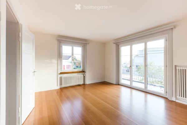 Geschmacksvolle 4 1/2 Zimmer Wohnung in Bahnhofsnähe 2