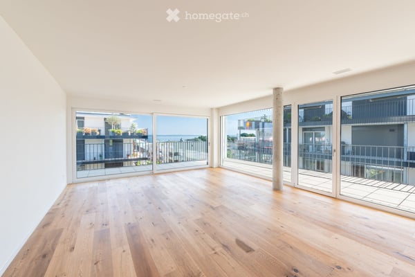 Moderne 4.5 Zimmer-Wohnung mit Seesicht