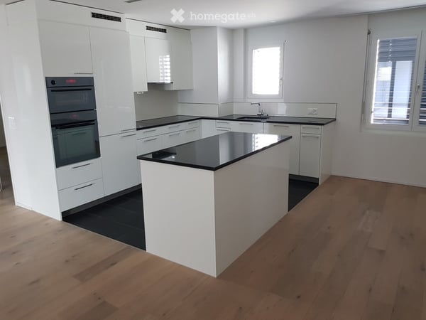 Schöne 2.5 Zimmerwohnung an optimaler Lage 2