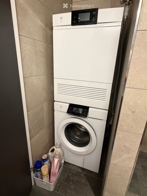 Hochwertig möblierte 3.5-Zimmer-Wohnung mit See- und Bergsicht 10