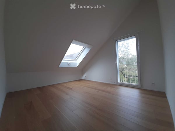 Lichtdurchflutet & Stilvoll: Moderne Dachwohnung mit hochwertigem Ausbau in Adliswil 4