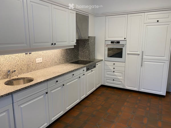 Helle und grosszügige 4,5-Zimmer Wohnung im Neubad, nähe Neuweilerplatz 140 m2 10
