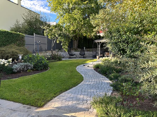 Traumhaftes Reihenfamilienhaus mit Weitblick, Garten & Top-Anbindung nahe Zürich 7