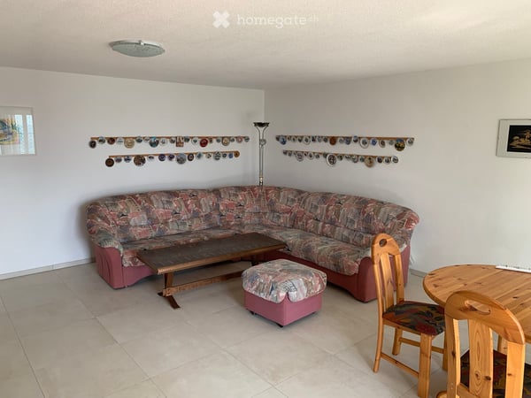 Gemütliche 2.5-Zimmer-Wohnung mit Panoramablick in Luven, Graubünden 4