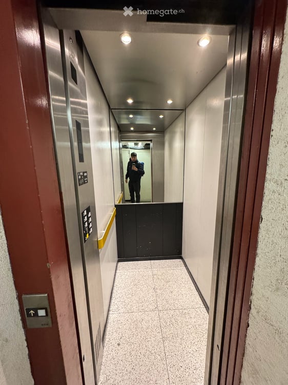 Dépôt de 56 m² au centre de Genève (proche de la gare) – Reprise de bail 3