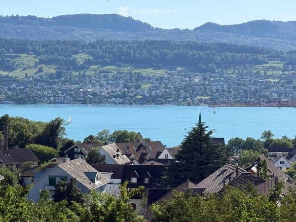 Traumhafte 4.5-Zimmer-Wohnung (125 m²) mit Seesicht in Herrliberg