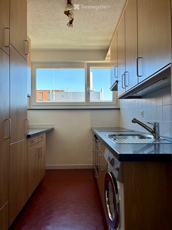 Charmante 2-Zimmerwohnung mit Balkon in Alt-Wiedikon / Binz 5