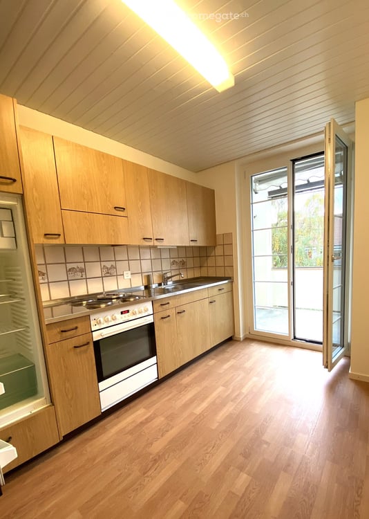 Charmante 3.5-Zimmer-Altbauwohnung mit Balkon in Basel 3