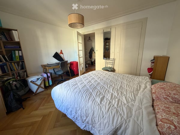 2 pièces à Genève : grande chambre, salon, cuisine équipée et salle de bain + Garage fermé 5