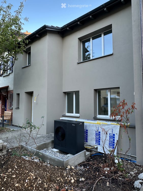 Erstvermietung nach umfassender Sanierung - Reiheneinfamilienhaus in Reinach BL 3