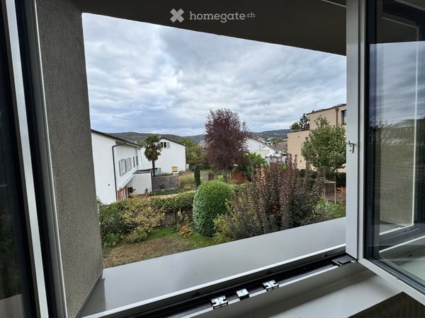 Erstvermietung nach umfassender Sanierung - Reiheneinfamilienhaus in Reinach BL 2