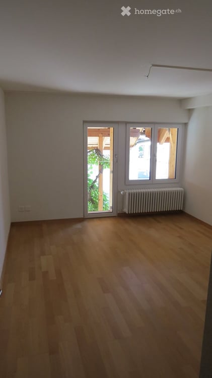 Grosszügige 6.5-Zimmer-Maisonette-Wohnung in umgebauten Bauherrnhaus in Volken 18