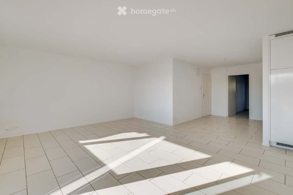An sonniger Toplage direkt am Waldrand eine 2.5-Zimmerwohnung zu vermieten 6