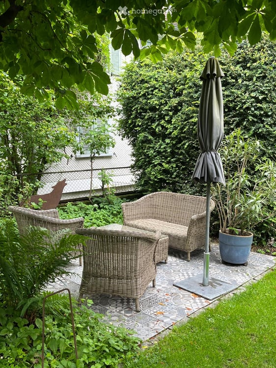 Sehr schöne, 2024 renovierte Altbau- 2-Zimmerwohnung mit Sitzplatzbenützung in Traumgarten 10