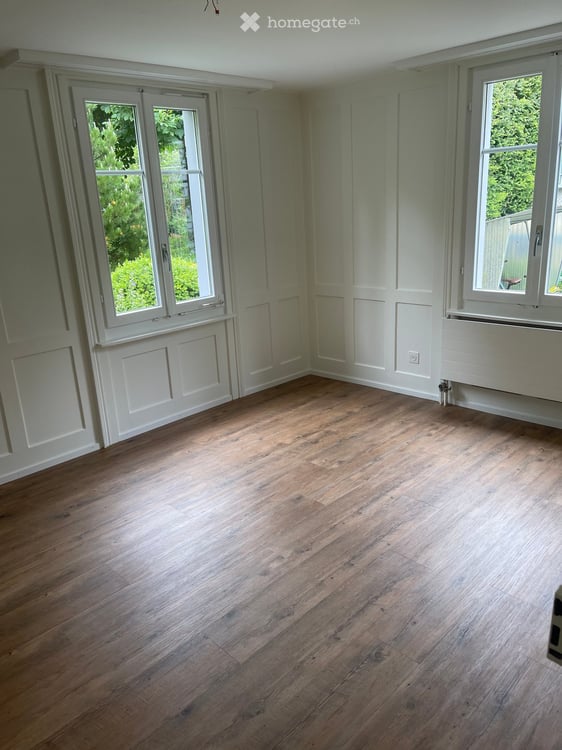 Sehr schöne, 2024 renovierte Altbau- 2-Zimmerwohnung mit Sitzplatzbenützung in Traumgarten 7