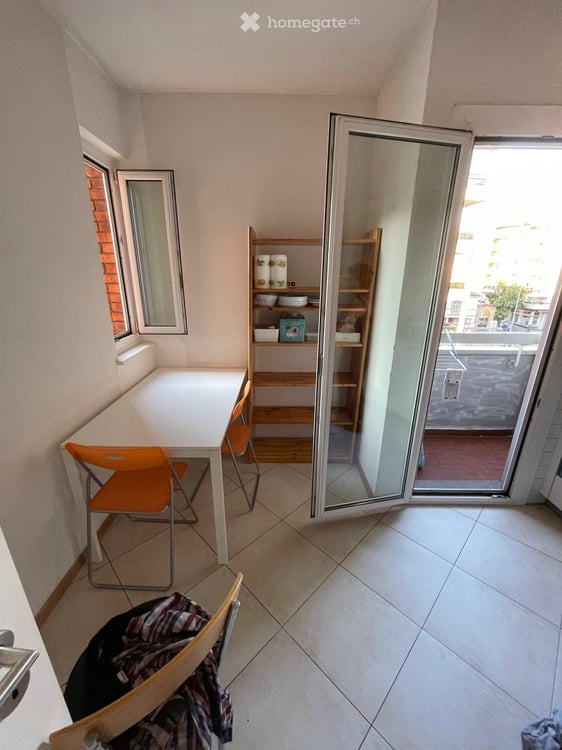 Stanza in un appartamento condiviso a Lugano 2
