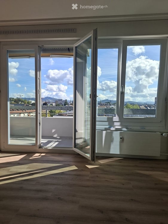 Frisch renovierte, helle 2-Zimmerwohnung im 7. Stock mit Weitblick über Bern 1