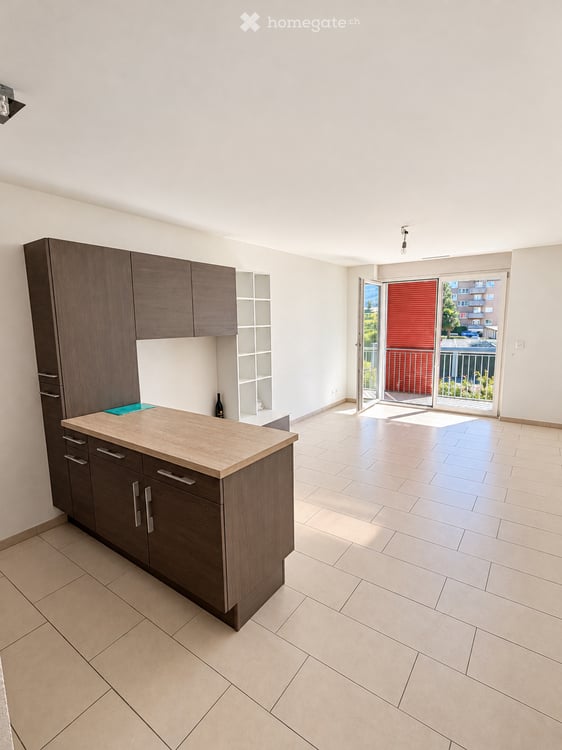 Charmant 2.5 pièces récent avec joli balcon à Martigny 3