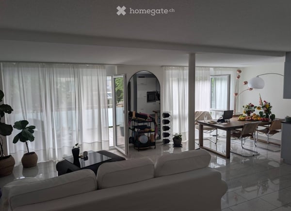 Room with private bathroom in Thalwil 1
