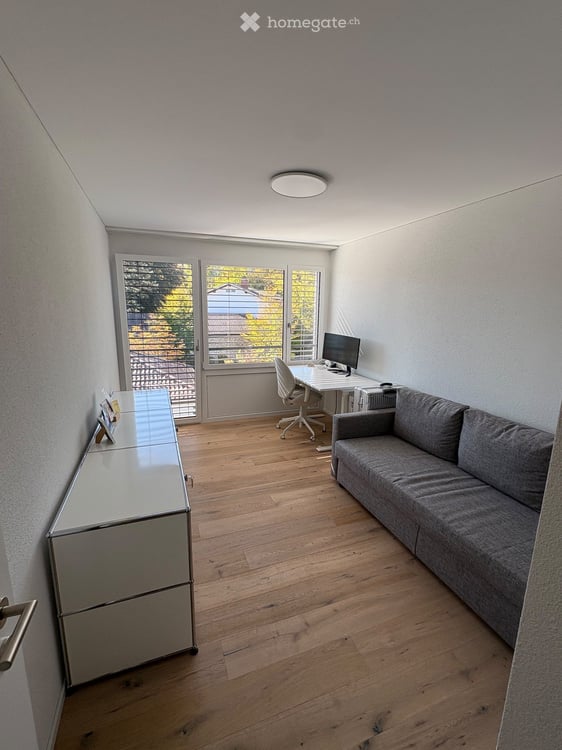 Moderne, voll möblierte 2.5-Zimmer-Neubauwohnung in Zürich-Oerlikon