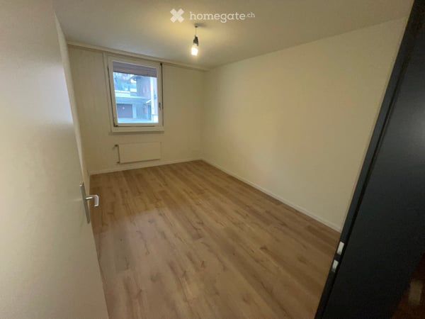 Charmanter Hausteil mit Südbalkon und grossem privatem Sitzplatz im Herzen von Schindellegi 7