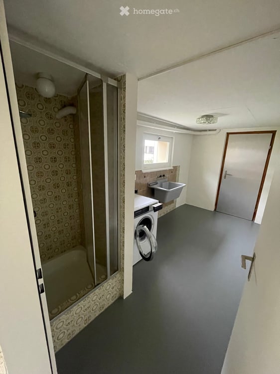 Charmanter Hausteil mit Südbalkon und grossem privatem Sitzplatz im Herzen von Schindellegi 11