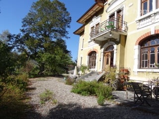 3 ½ pièces dans une maison de Maître – Un lieu de vie plein de charme et de verdure 26