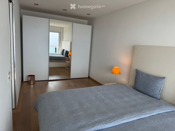 Möbilierte 2.5 Zimmerwohnung mit Top Aussicht 8