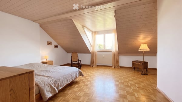 Helle 4.5-Zimmer-Maisonette mit 2 Balkonen - befristet 01.01.2027-31.12.2028 3