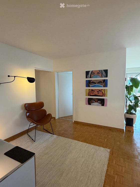 Helle, möblierte, befrustete 3.5-Zimmer-Wohnung mit zwei Terrassen in Zürich-Höngg 3