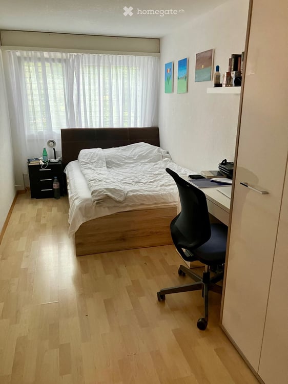 Grosszügige 5½-Zimmer-Wohnung mit Balkon und Einstellhallenplatz in Rüfenacht 4