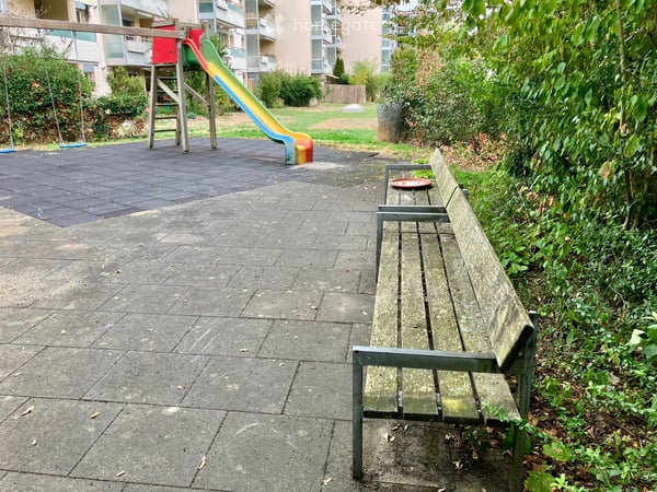 Grosszügige 5½-Zimmer-Wohnung mit Balkon und Einstellhallenplatz in Rüfenacht 11