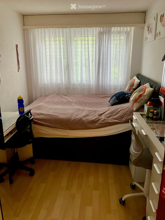 Grosszügige 5½-Zimmer-Wohnung mit Balkon und Einstellhallenplatz in Rüfenacht 7