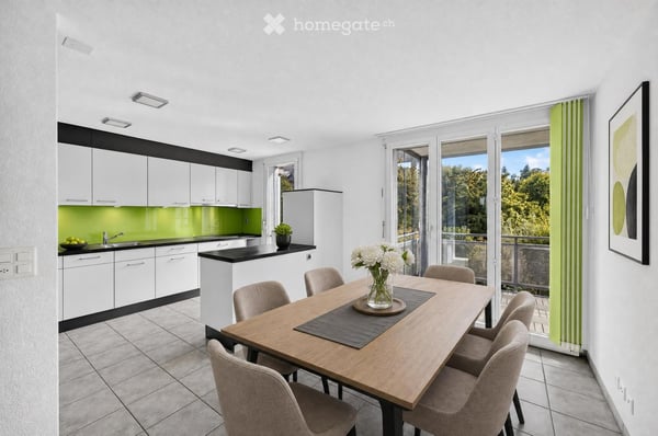 Wohnen im Grünen - attraktive 4.5-Zimmer-Wohnung mit 2 Balkonen 2
