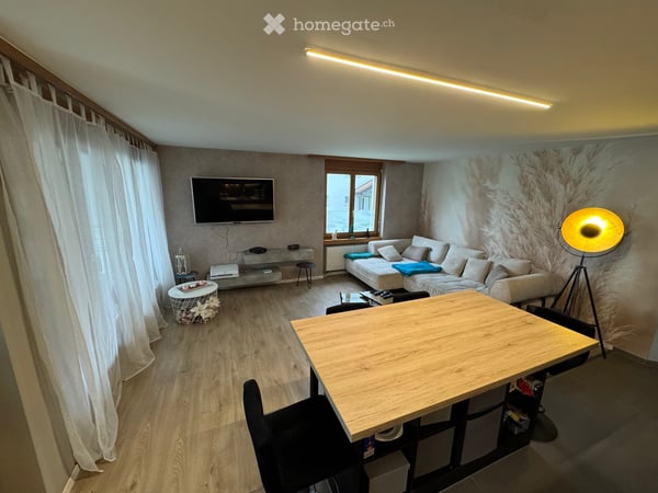 Stilvoll renovierte 3.5‐Zimmer‐Wohnung im Herzen von Sins - bei Bedarf auch möbliert 2